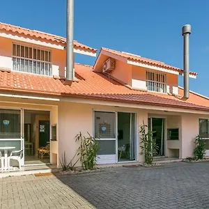 Modernos A 90 Metros Da Casa de Férias